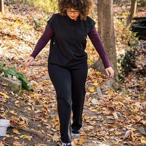 Figs Livingston - Petite Basic Scrub Pants - Black